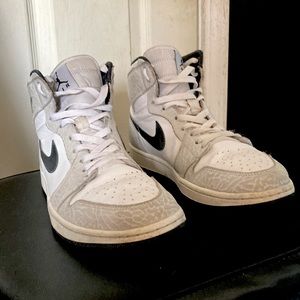 Nike Air Jordan 1 Retro Size 10 White Elephant